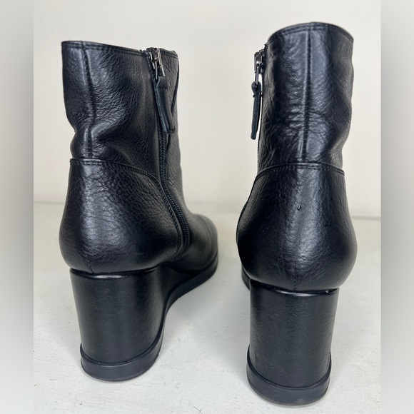 Aquatalia Black Judy Wedge Booties Women's 9.5 Tumbled Calf Weatherproof Leather - Picture 4 of 7